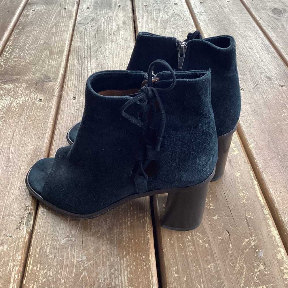 EUC Frye Amy Side Ghillie Lace Up Peep Toe Bootie Black Suede Shoes 8 - Picture 6 of 9